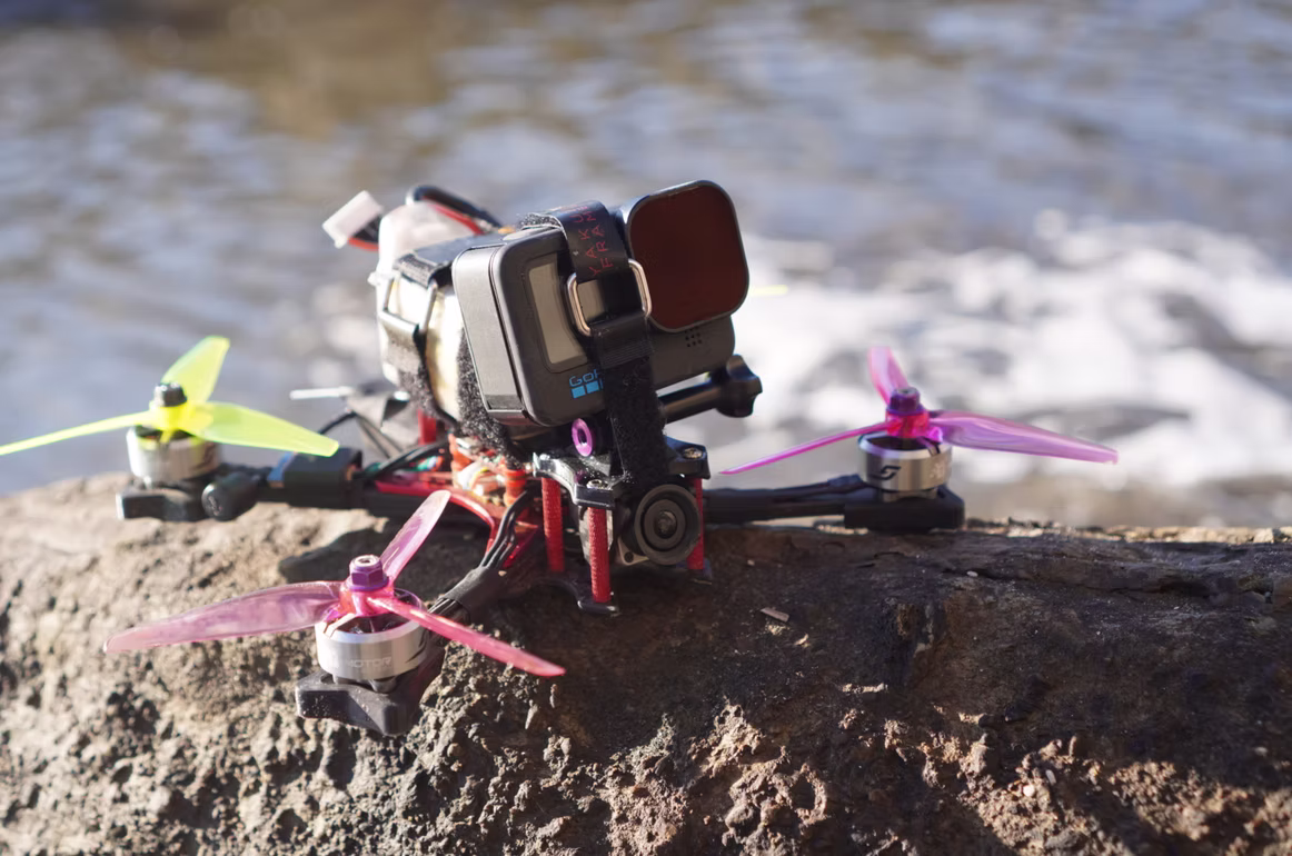 屋外スピード撮影 レーシングドローン